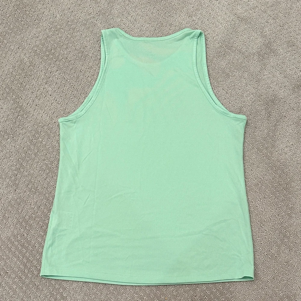 Nike light green